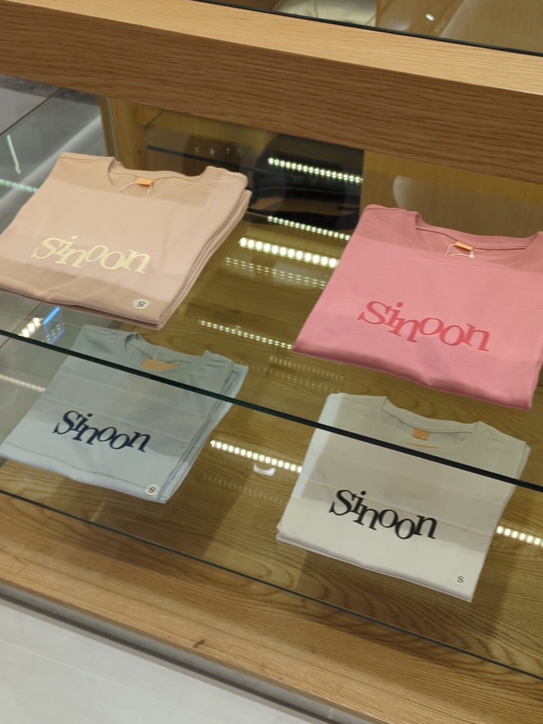 新世界百貨店で見つけたTシャツ